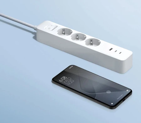 7- xiaomi-20w-power-strip-2c1a-ladowanie-smartfona.JPG