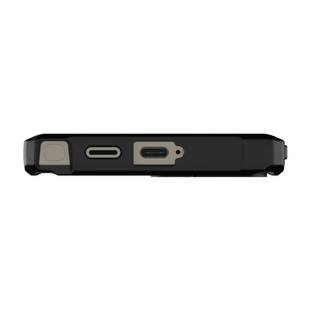 Dolna krawędź etui UAG Pathfinder — odsłonięte złącze USB-C i głośnik