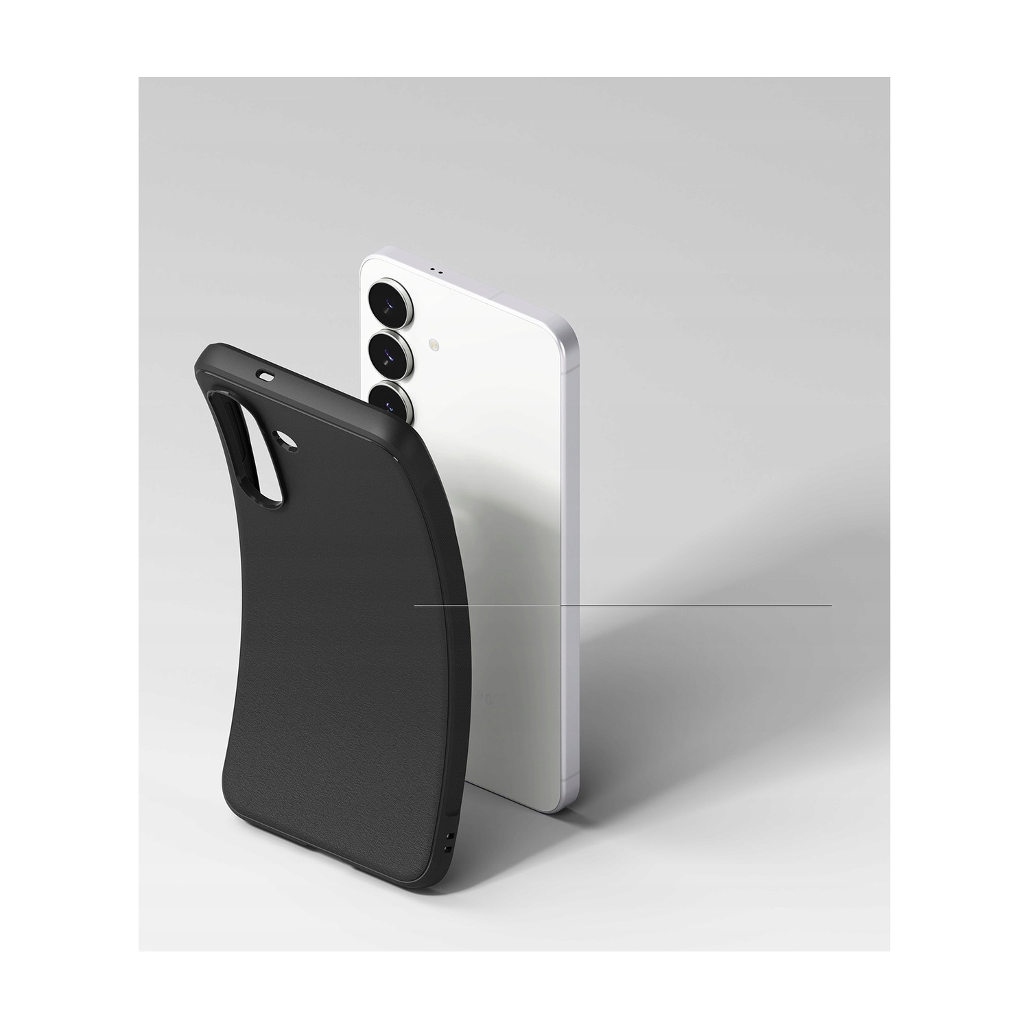Ringke Onyx — elastyczne etui TPU obok Galaxy S25 FE